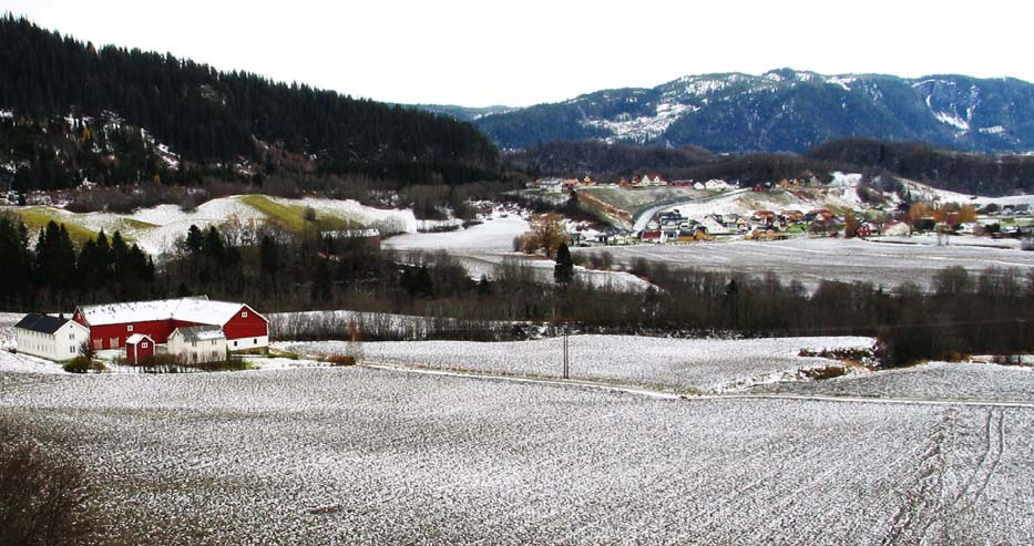 Jordveien er i drift og preges av hestehold.