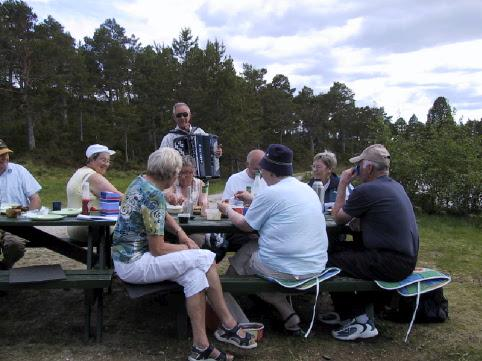 Prosjekttema: Få folk ut i naturen, aktivere dem og gi helsefremmende, trivselsfremmede og inspirerende opplevelser i fellesskap med