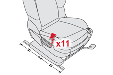 aktivert. Sørg for at sikkerhetsbeltet sitter stramt. For barneseter med støttestang, påse at denne er i stabil kontakt med gulvet.