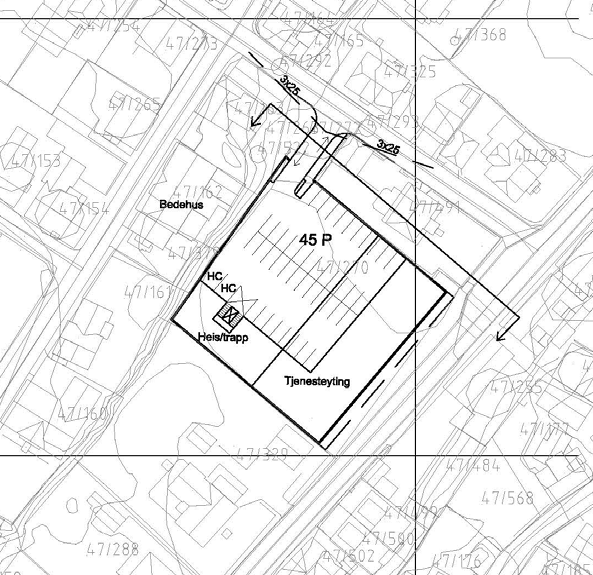 5.5 Smedmyra p anlegg Anlegget er foreslått med atkomst fra Smedmyrgata, se fig 10. Forslaget forutsetter at brannstasjonen rives. Det samme gjelder ev.