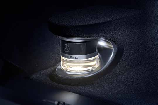 56 Et sted for gode opplevelser Burmester high-end 3D-surround-soundsystem (tilleggsutstyr) er spesialdesignet for interiøret i nye E-Klasse sedan.