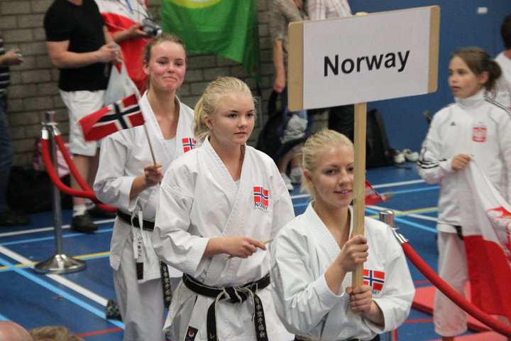 Camilla Straumsnes fra Fusa KK fikk en velfortjent 3. plass og bronsemedalje i kataklassen jenter 15. år.