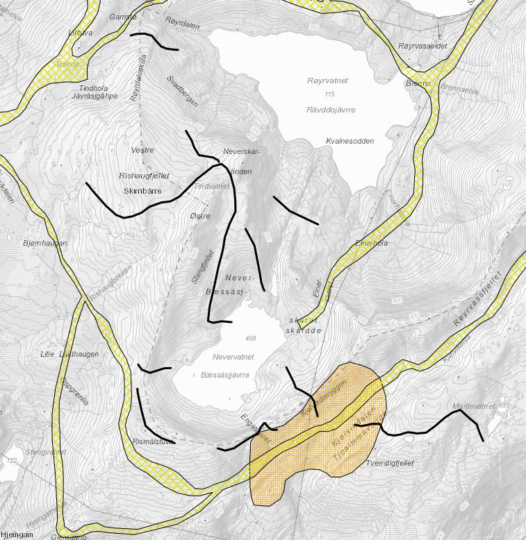 Selve kraftverk vil nyttiggjøre seg av et 276 meter fall fra inntaket på kote 393 til kraftstasjonen på kote 117. Vannveien skal delvis graves ned, delvis gå i tunnel.