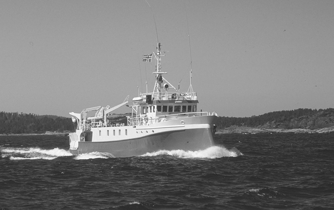 3 ekkolodd. Garna ble satt om ettermiddagen og trukket neste morgen, slik at de fisket en natt på hver lokalitet. Det ble fisket i Hvaler og Vasser.