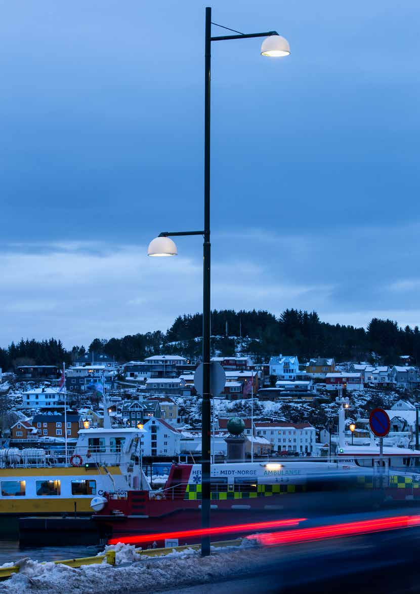 Kristiansund kommune har valgt to familier med intelligente utendørsarmaturer fra Philips, Copenhagen LED og Iridium3 LED, og har installert nær 500 lyspunkter så langt.