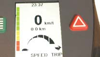 Skilpadden indikerer laveste hastighetsområde: 0 6 km/t. Haren indikerer høyeste hastighetsområde: opptil 15 km/t. Skru hastigheten opp/ned med +/- knappen.