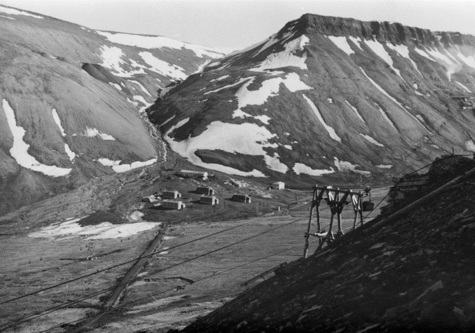 Bebyggelse på skredvifte i Longyeardalen