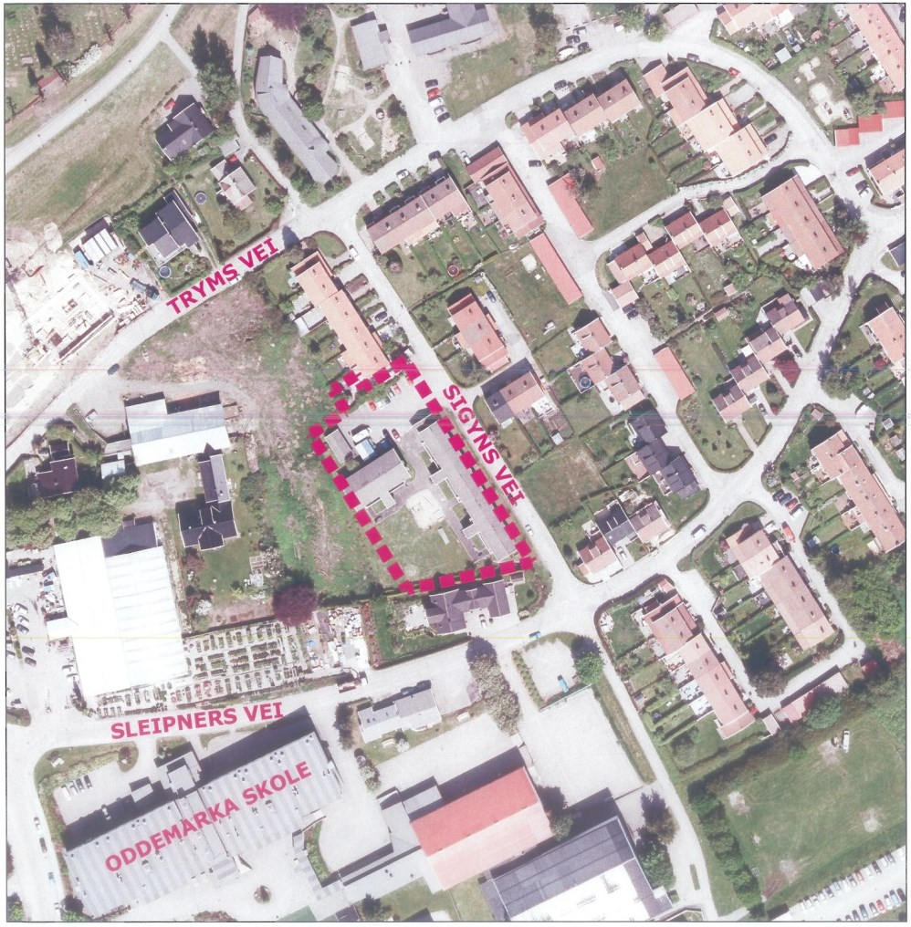 Sigyns vei ligger nært Oddemarka skole, Steinerskolen og Oddermarka kirke. Området har blandet bebyggelse med eneboliger, rekkehus og blokkbebyggelse.