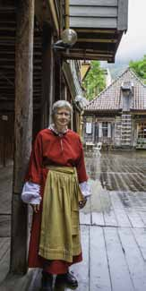 3 Bryggen Guiding til fots Bergens historie begynte på Bryggen! Blir du med på Bryggen Guiding, får du høre mer om dette. 1. juni 31.