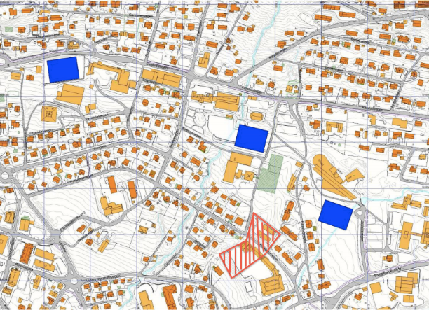 Arild Iversen, Krf, kom med fylgjande alternativt framlegg: Kommunestyret ber om snarleg tilbakemelding frå arbeidsgruppe oppnemnd av kommunestyret i april 2015 om ny Voldahall.