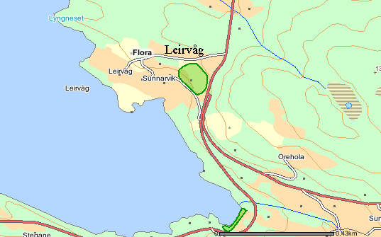 28 Leirvåg UTM: EUREF89 32VLP, Ø: 1179, N: 3211 Naturtype: Hagemark D05 Utforming: Einerhage/einerbakke D0502 Verdi: Lokalt viktig C Trusler: Gjengroing & Gjødsling Feltsjekk: 27.09.