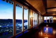 Jul på Fløien Folkerestaurant Fløibanen tar dere 320 meter over Bergen Private eller åpne Julearrangementer med dans og