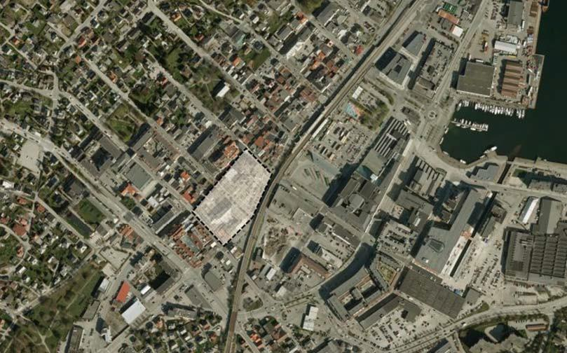 BESKRIVELSE AV PLANOMRÅDET Planområdet i Sandnes sentrum Planområdet omfatter to kvartaler i sørenden av Langgata,