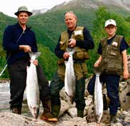 Laksefiske Fiske Fiskemulegheitene er mange og omfattar laksefiske, fiske etter ørret i elvar og vatn samt fjordfiske (saltvatn).