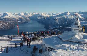 Stranda Skisenter Etter ei storstilt utbygging framstår Stranda Skisenter (www.strandafjellet.