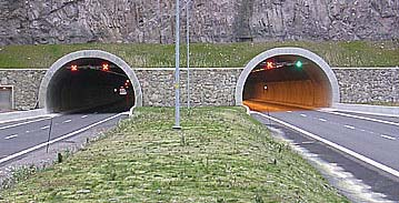 Rv. 4 Kjul Åneby sør Tunnelstandard To-løpstunneler To felt i hver retning Høye krav til sikkerhetsutrusting