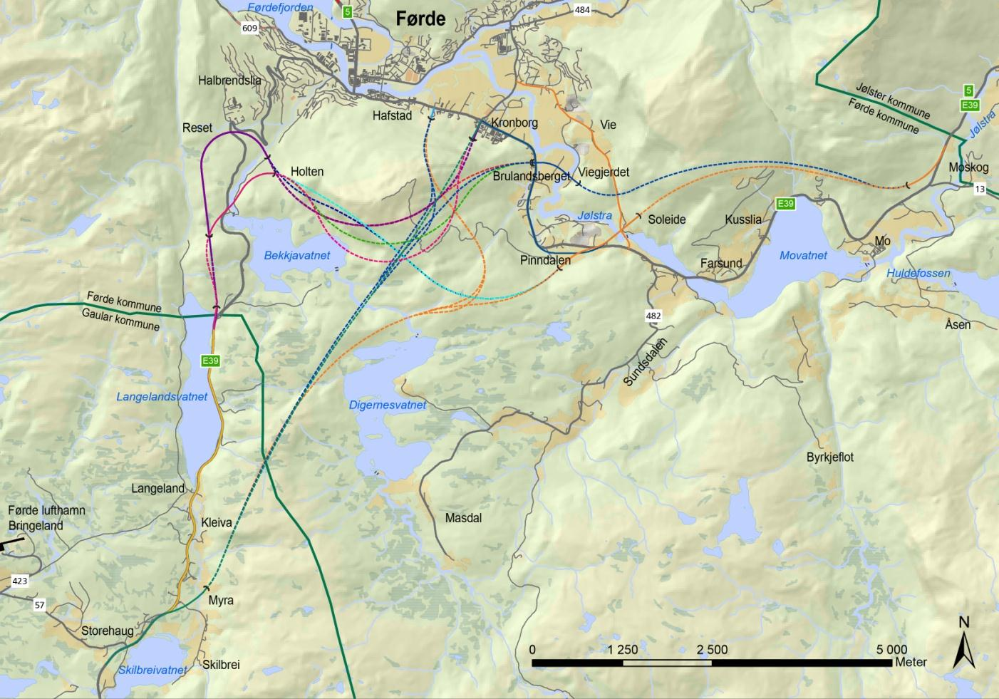 4.4 Alternativ Ein har kome fram til totalt 14 forskjellige vegalternativ sett saman av dei ulike kombinasjonane av dagsoner og tunnelar på strekninga.