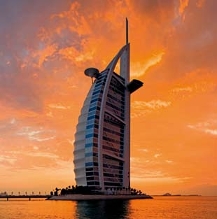 JUMEIRAH BEACH Burj Al Arab 5* Lux Simbol Dubaija! San šeika Zayeda! Hotel za koji se sa punim pravom kaže da ima svih 7 zvezdica! Najluksuzniji i drugi najviši hotel na svetu.