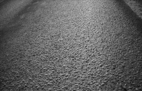 Vegbane/asfalt Vegbanen har ruhet på flere nivå  Gummi