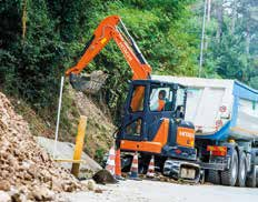 Hitachi Construction Machinery Vi utvikler anleggsmaskiner som bidrar til å skape velstående og velfungerende samfunn Yuichi Tsujimoto, HCM President MOT EN BEDRE FREMTID Hitachi Ltd.