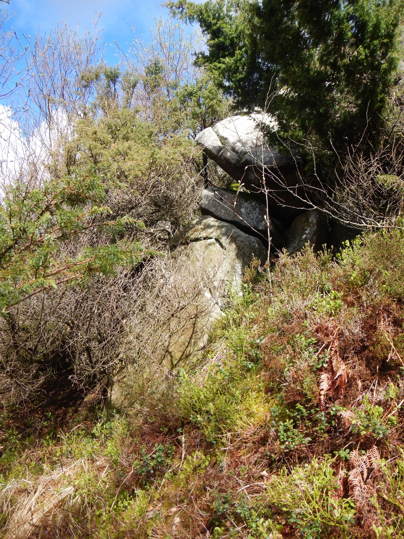 Møgedalsvannet hyttefelt Foto 5: Blokker som ligger stablet oppå hverandre