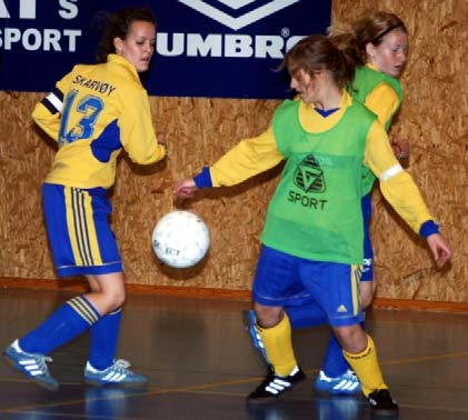 Over 180 lag og godt over 2000 deltakere hvert år gjør dette til den største fotballcupen mellom Bergen og Trondheim. 4.0 Bygg og anlegg Dahlehallen AS Klubben eier 100 % av aksjene i Dahlehallen AS.