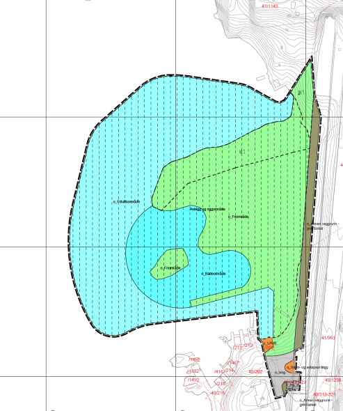 222/13). En del av dette friområdet, markert med rød ring i illustrasjonsplanen nedenfor t.h., inngikk i angjeldende planområde ved offentlig ettersyn.