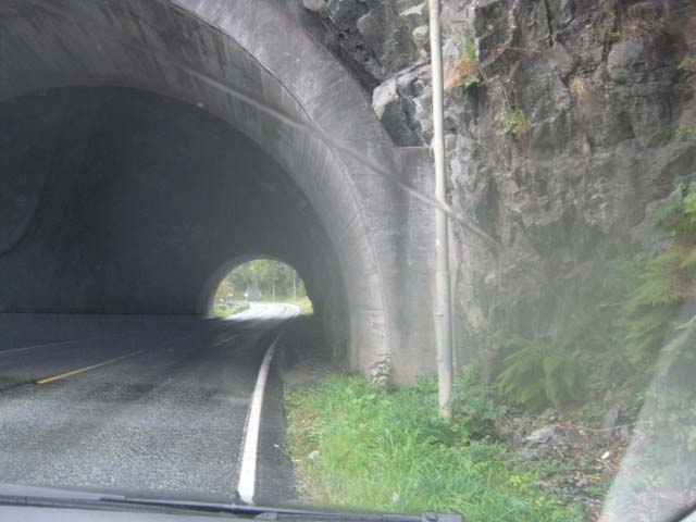 TS-INSPEKSJON AV EKSISTERENDE VEG Punkt nr.: 68 Fv 564 Salhusvegen - Delstrekning 2 - Vedlegg a 4,7 - Med Butt ende på tunnelportal utvendig og innvendig i tunnelen ved ca.