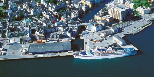 Avhending av eiendommer Som en del av finansieringsplanen for havneutbyggingen på Flatholmen ble det i 2003 inngått en avtale om