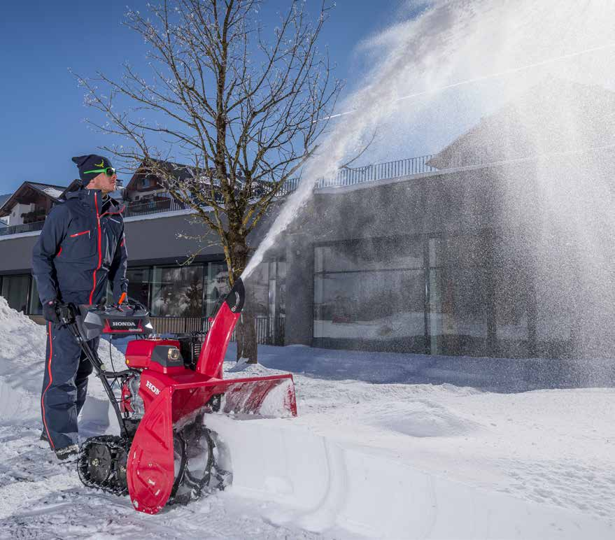 Totrinns snøfresere i 13-serien Hydrostat drift Belter Styreclutcher Justerbart snøhus fra styre Elektrisk start med batteri (ETD mod) Elektromekanisk bryteboltvakt (ETD mod.