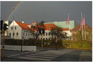 Figur 9 - Krossmoen Havremølle sett fra Oalsgata. Foto: Arnulf Østerdal, Statens vegvesen 3.7 Landskapsanalyse Oalsgata er hovedgaten til Sandnes sentrum fra motorveien, E 39.