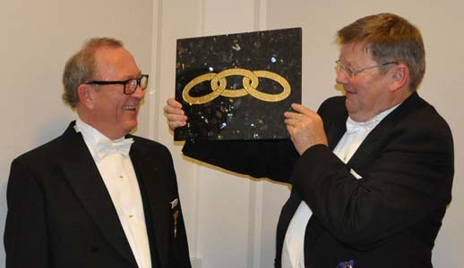 Elles ble det holdt taler av flere som gratulerte vertskapet med 40-års jubileet for ordensbygningen.