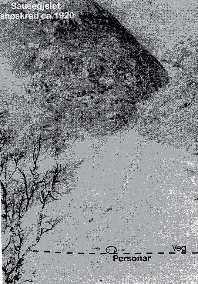 Figur 4 Snøras ved Sausgjelet ca 1920, foto frå Lærdal bygdebok.