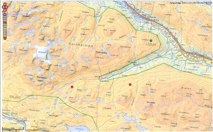 Side 9 av 9 Figur 2. Plassering av de aktuelle gjeterbuene i rødt, og eksisterende gjeterbu i grønt. Målestokken viser 5km. Den andre bua som er nevnt i klagen er Bergebu.