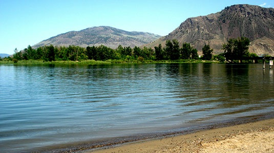 Kamloops ligger vakkert til nede ved Thompson River og byr på forskjellige muligheter for hele familien.