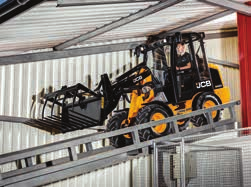 KRAFT TIL Å UTFØRE. DEN NYE JCB 403 ER UTFORMET FOR Å LEVERE KRAFT OG ALLSIDIGHET.