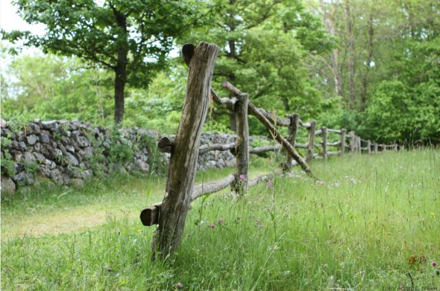 Landfeste for seilskuter på Korsholmen I deler av nasjonalparkområdet ligger det bebyggelse inntil eller i nærheten av nasjonalparkgrensen som gir en viss kulturlandskapskontakt.