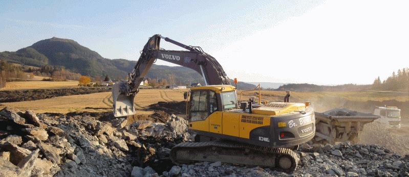 nybygging av lokalveger, bygging av 80 meter betongmur og støyskjermer, og bygging av ny bro over E6. På grunn av størrelsen på prosjektet har Br.