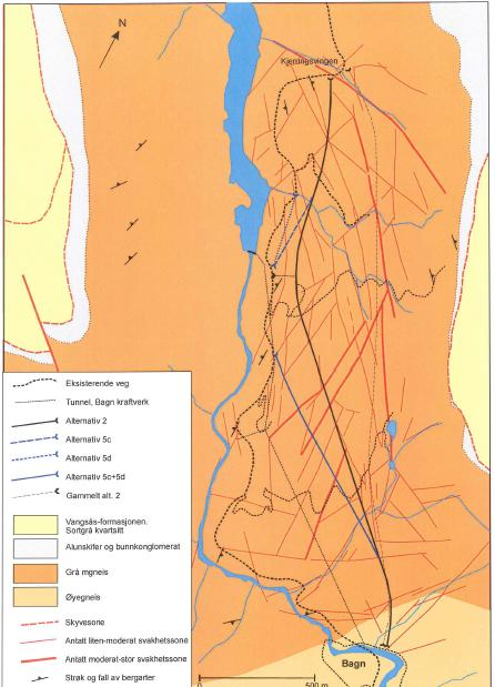 23 Figur 12: Geologisk oversikt med svakhetssoner og sprekkeretninger i området mellom Bagn og Kjerringsvingen (Kilde: Løvlien Georåd AS) Geotekniske vurderinger: Det ligger godt til rette for det