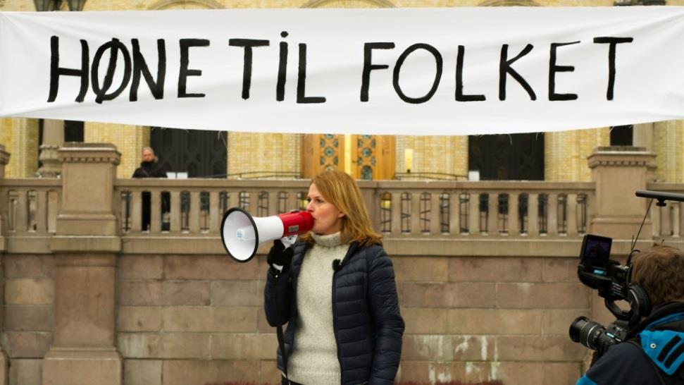 Historien bak maten Økologisk er ikke alltid nok NRK-programmet FBI var risikosport, men endte bra takket være dyktige bønder og bra programleder Historien bak maten er mer enn bare produksjonen.