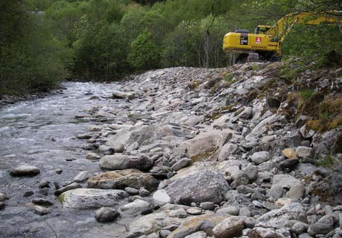 Noregs vassdrags- og energidirektorat, Region Vest Tiltaksnummer og -namn: 7072 Dravlauselva ved Dravlaus Kommune/fylke: Volda, Møre og Romsdal Tidsrom: April 2006 - mai 2006 Formål med tiltaket: