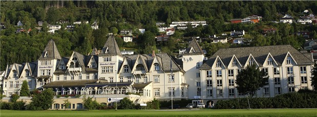 Me må læra av det som har skjedd Gudvangatunellen samordning Hallingskeid å kunne hjelpa Fleischers hotell ta imot hjelp Kva kan gjerast for å