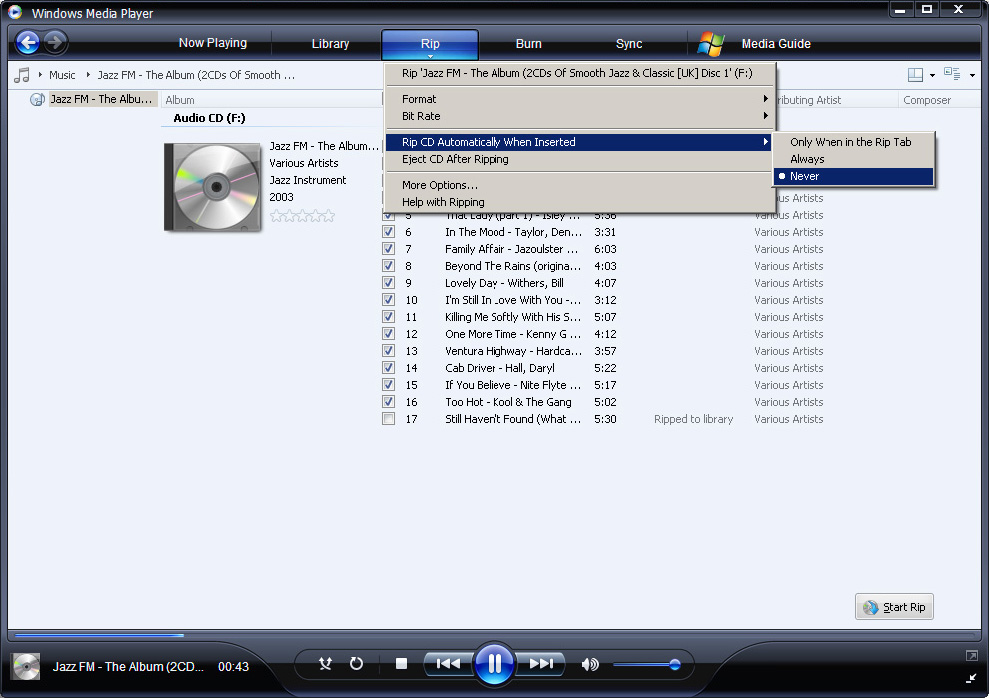4 Sett inn CD som følger med i CD-ROM-driveren. > Alle spor fra CD-en listes opp. Som standard vil Windows Media Player begynne å rippe alle sangene på CD-en.