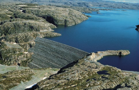 1: Innledning 13 energidepartementet til Nærings- og handelsdepartementet.