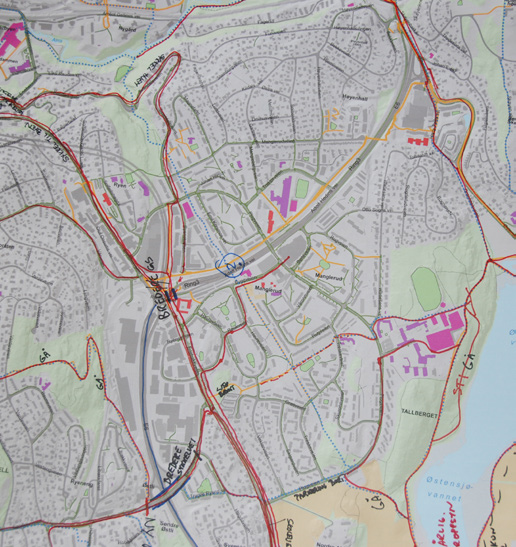 Gruppe Hvor går og sykler du? Turvegforbindelse Brannfjell - Enebakkveien (). Enebakkveien (). Strekningen Raukveien - Byggveien til Manglerud senter (). Forbindelser til Manglerud skole ().