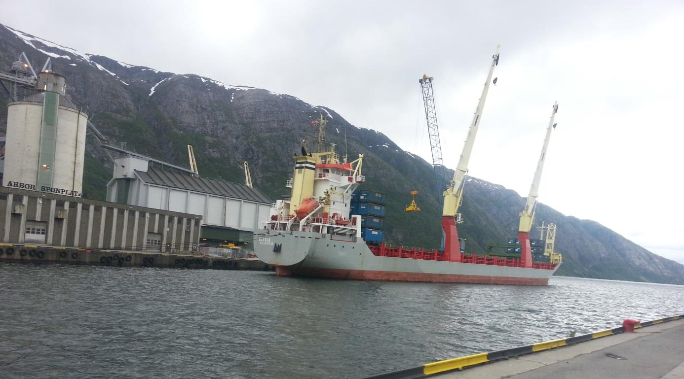 RTP Nordland 2018-2029 «fra kyst til marked» Strategisk del Figur 8-2: Mosjøen havn (Foto: Transportutvikling AS) I tillegg til offentlig eide havner er det private kaier og baser i Nordland,