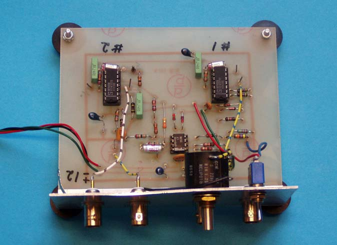 1. Innledning Som vist på vedlagte datablad innholder NE565 en fasekomparator, en forsterker med filter, og en spenningsstyrt oscillator (VCO = Voltage Controlled Oscillator).