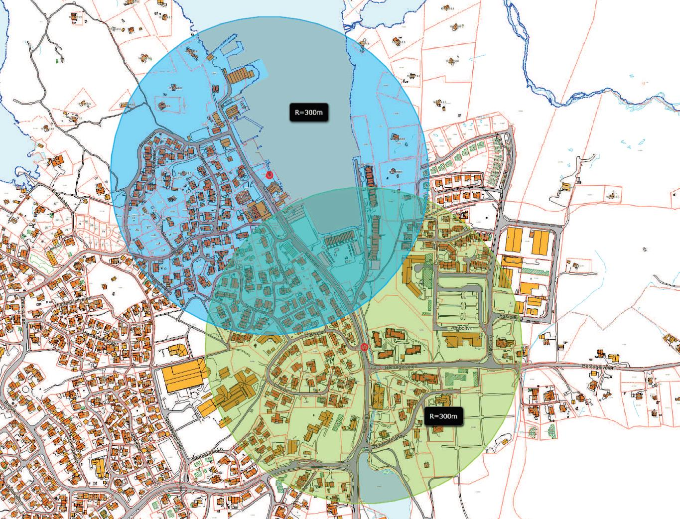 båt buss Figur 2-13: Radius 300 meter fra holdeplass buss og båt, planområde er markert (kart: Sandnes kommune) Kartet over