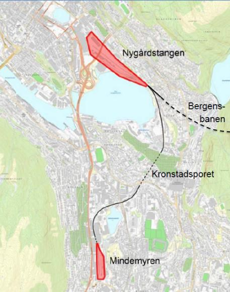 lasting og lossing. I tiltaket inngår sporomlegging, flytting av funksjoner, etablering av nye spor og flere bygg, se figur 2.