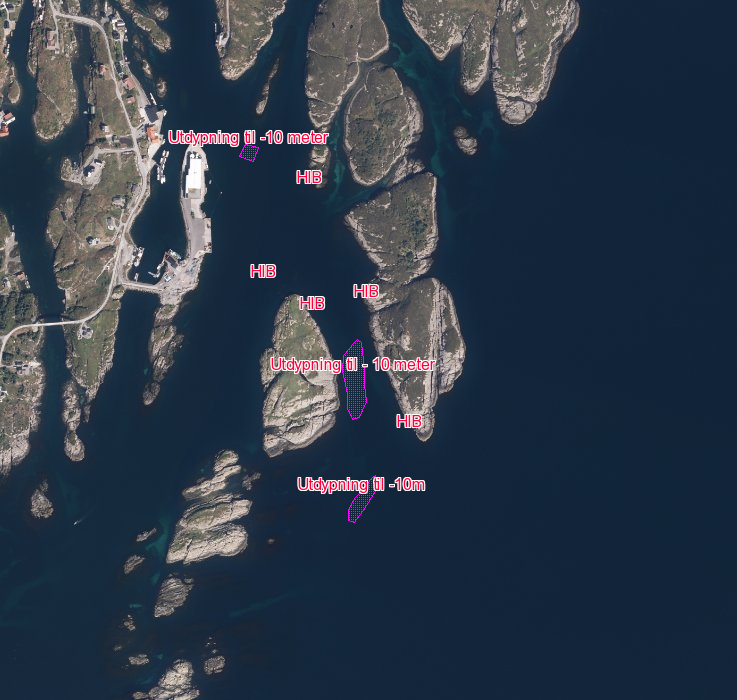 Grunnene skal utdypes ned til -10 meter og har et volum på ca. 21 200 m3 over et areal på ca. 8 600 m2. Grunnene ligger i innløpet til havna, i hovdesundet og i innløpet til Hovdesundet.